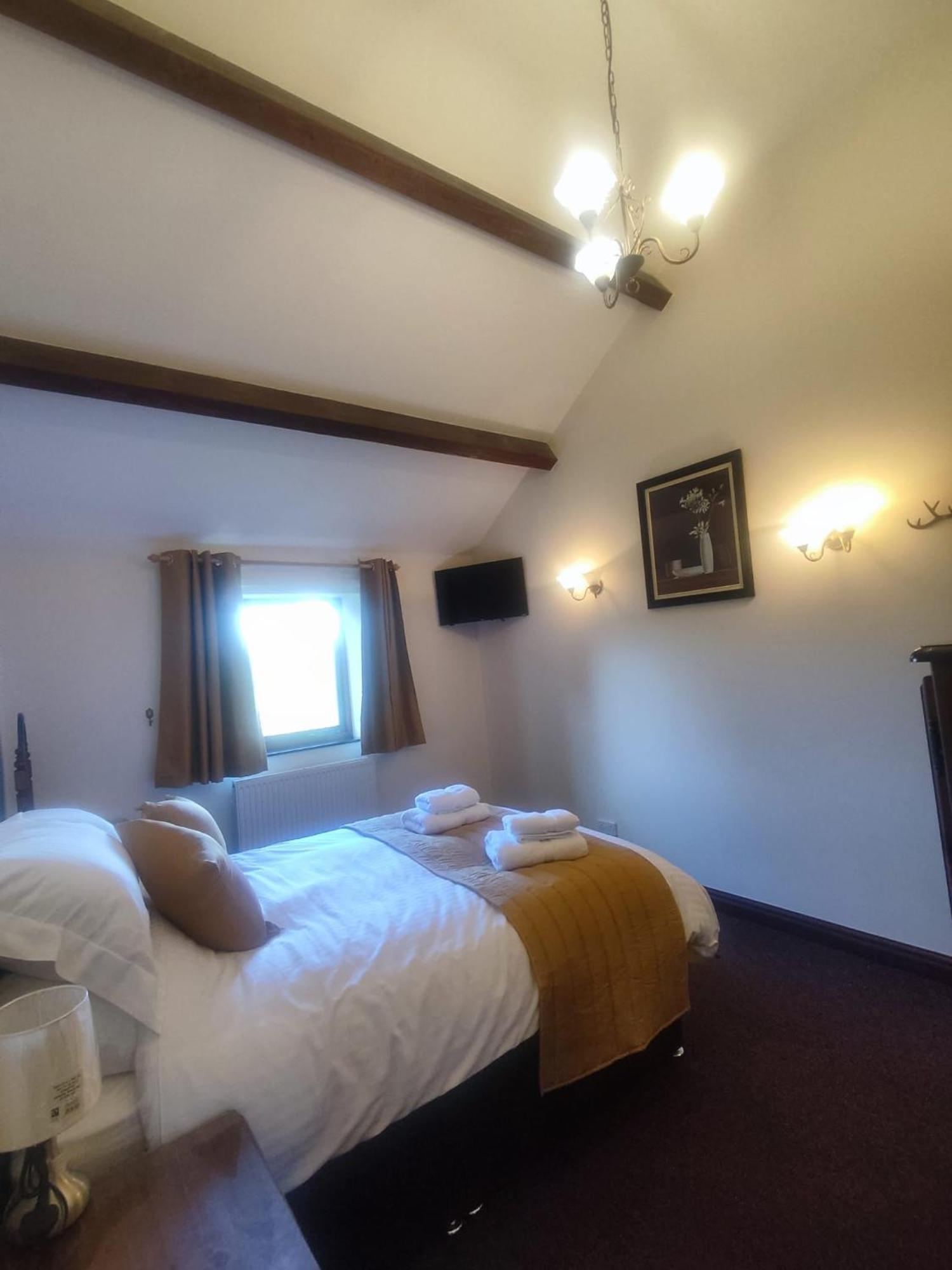 Ye Olde Bowling Green Inn Bradwell  エクステリア 写真
